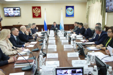 Проект республиканского бюджета Республики Алтай на 2026 год и на плановый период 2027-2028 годов рассмотрен и одобрен на заседании Правительства Республики Алтай.